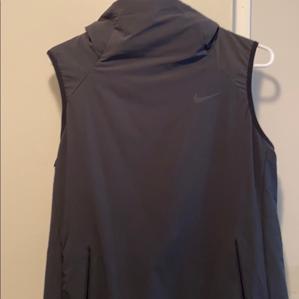 COPY - Nike Aerolayer